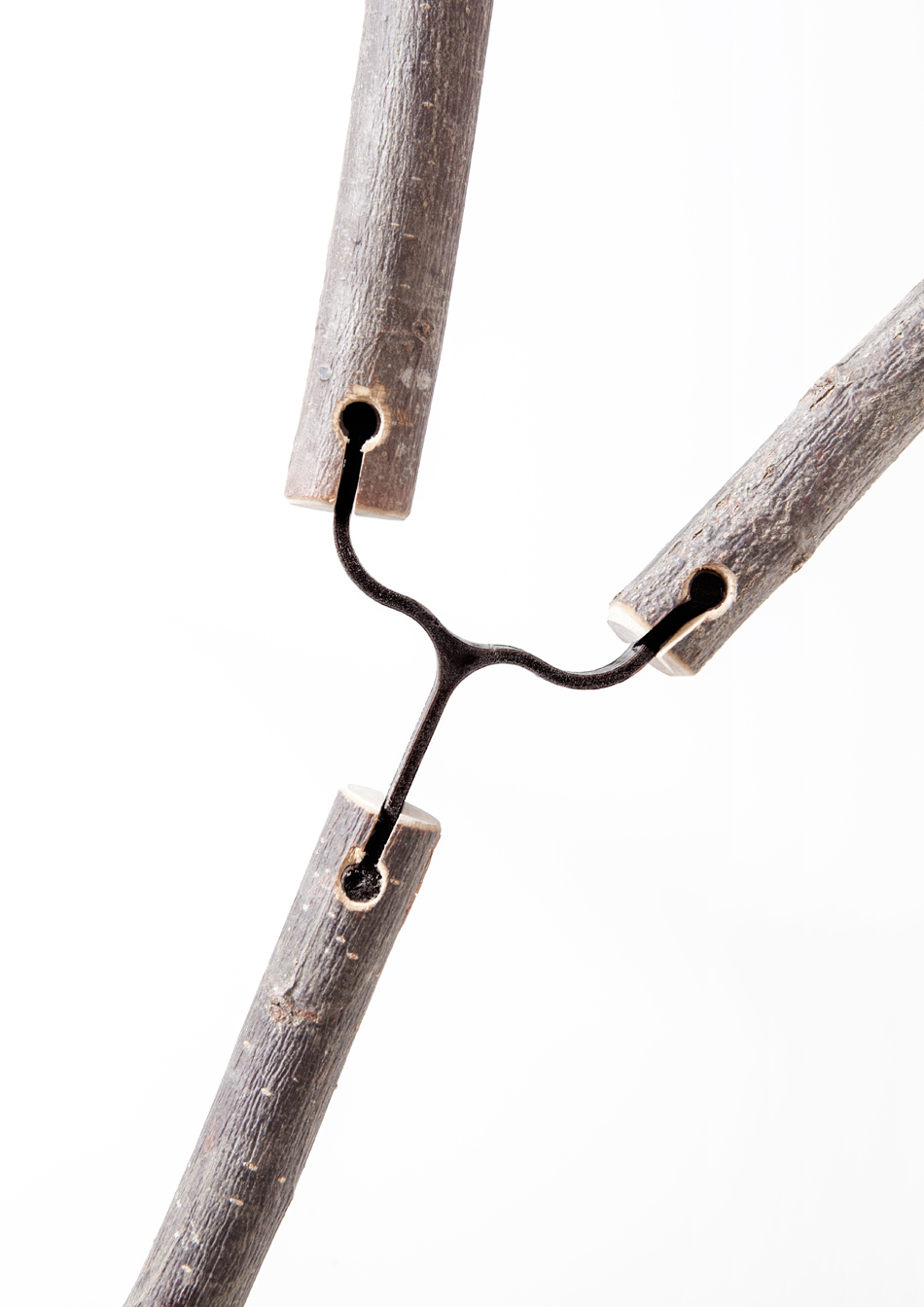 ronan + erwan bouroullec install 17 screens inside tel aviv\'s museum of art designboom