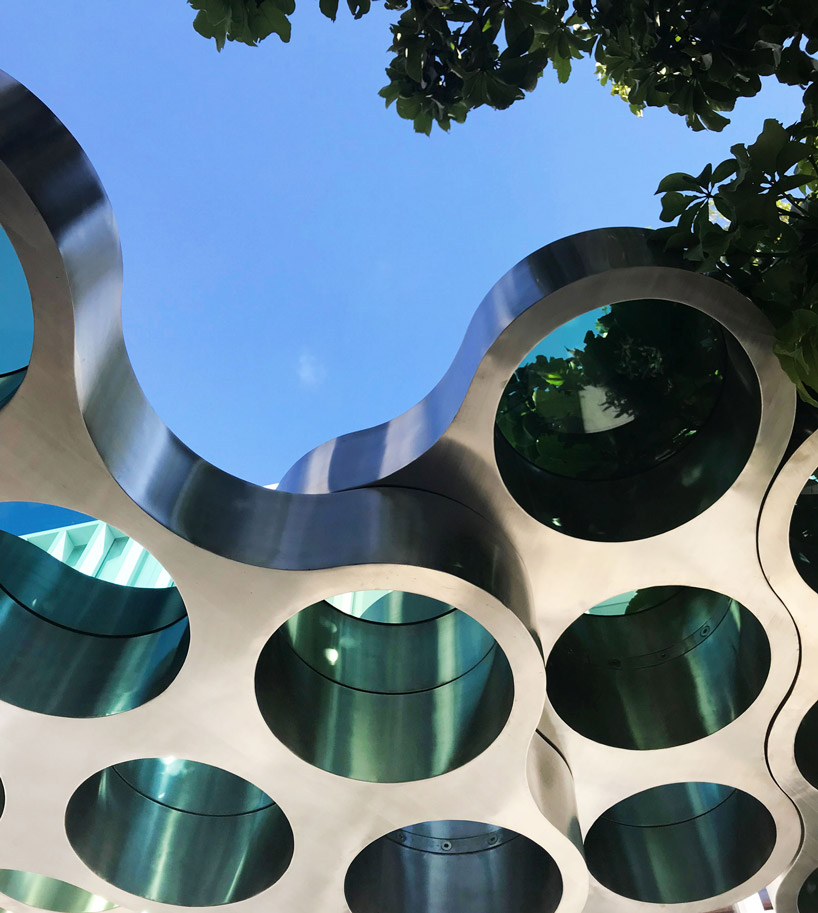 ronan-and-erwan-bouroullec-nuage-pergola-design-miami-satellite-designboom-2