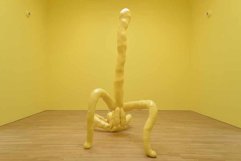 sarah-lucas-british-pavilion-at-the-venice-art-biennale-designboom-16