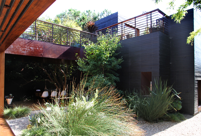 sebastian-mariscal-dwell-home-venice-california-designboom-03