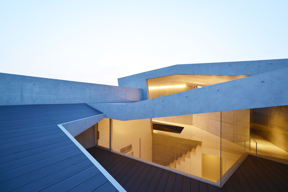 shigeru fuse atelier house in tsutsumino noda japan designboom