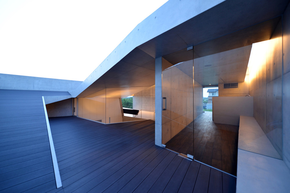 shigeru fuse atelier house in tsutsumino noda japan designboom