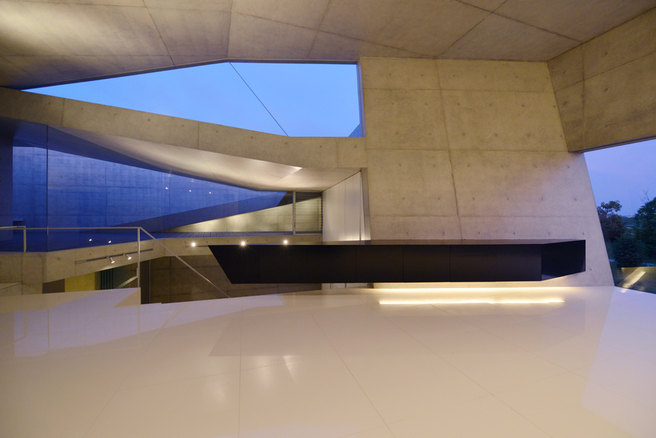 shigeru fuse atelier house in tsutsumino noda japan designboom