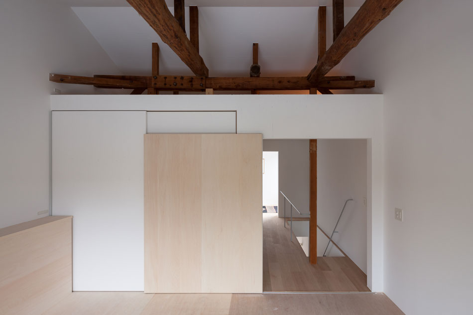 shimpei oda architect\'s office house in shichiku designboom