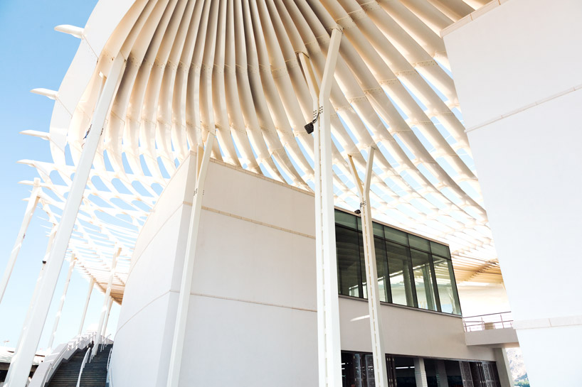 snohetta-mutrah-fish-market-designboom-14