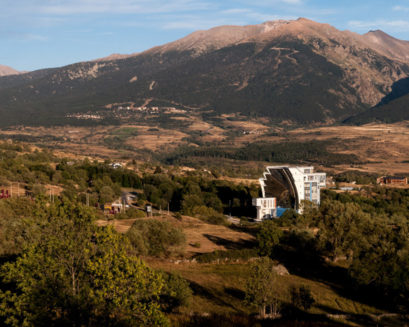SOLAR / ANECHOIC by alastair philip wiper