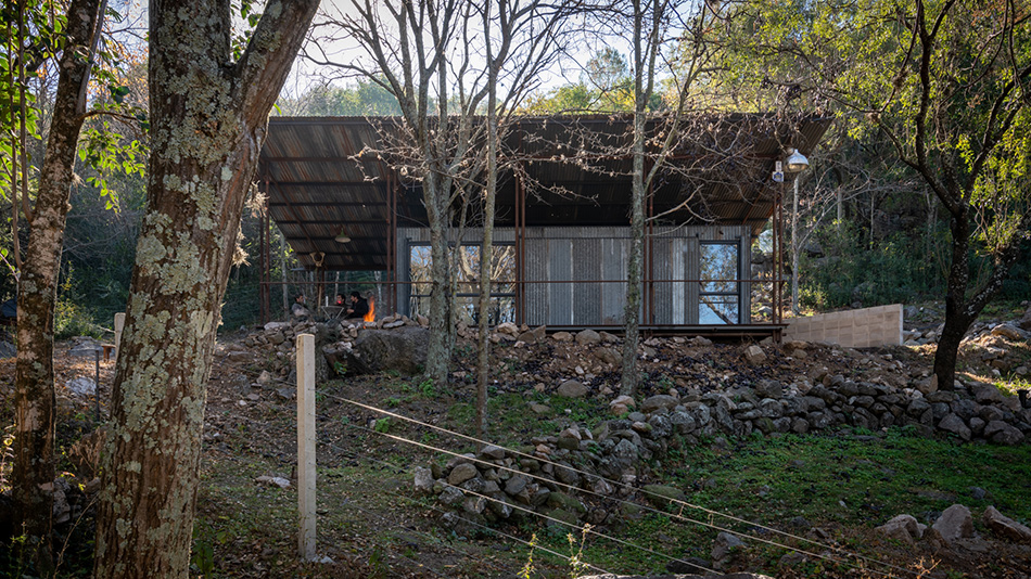 STC arquitectos refuge la paisanita cordoba argentina designboom