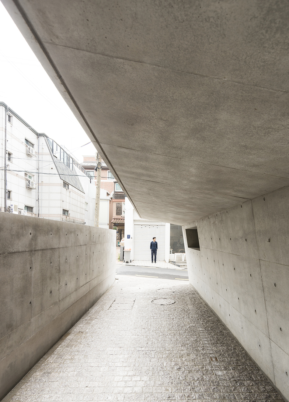 stocker lee architetti nonhyun 101-1 offices apartments seoul south korea designboom
