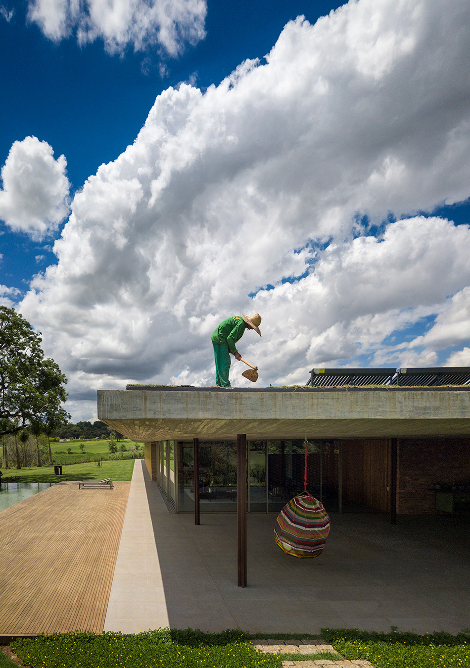 studio-mk27-tops-planar-house-with-an-expansive-green-roof