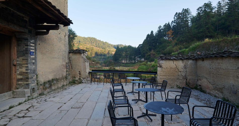 TAO xiadi paddy field bookstore librairie avant-garde designboom