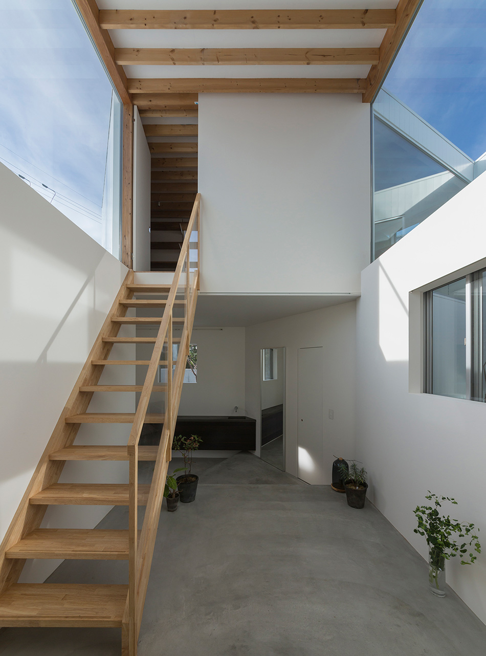 tato architects yo shimada hokusetsu house osaka japan  designboom
