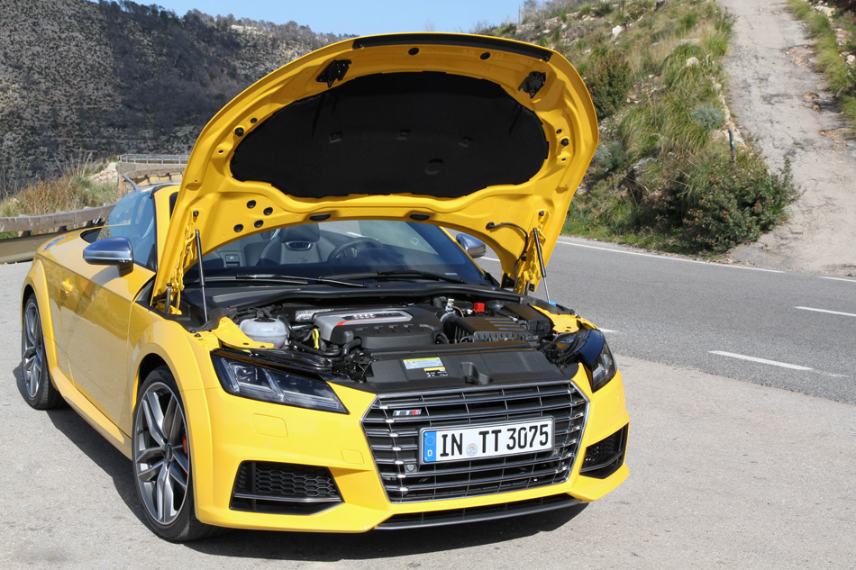 audi-tt-roadster-designboomg14
