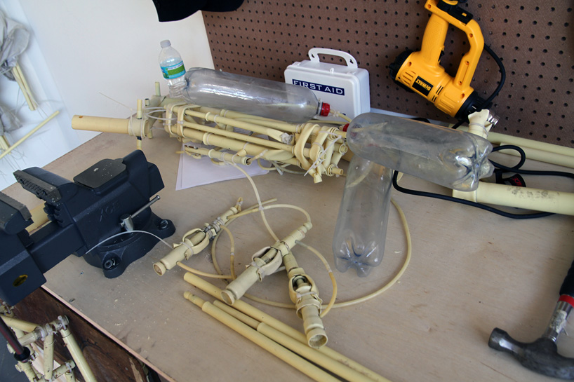 theo jansen\'s strandbeest interpreted by 3D printing at art basel miami beach