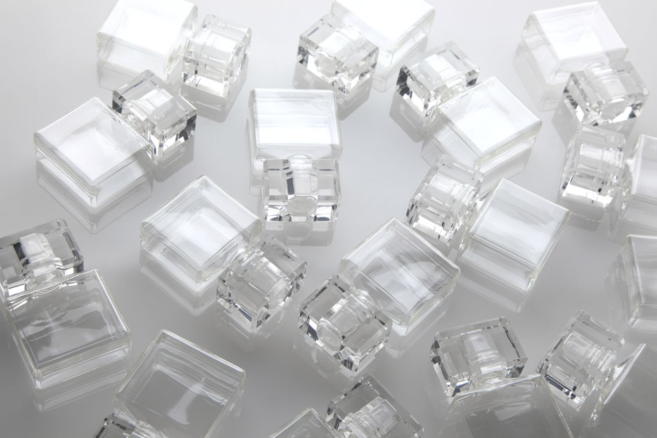 tokujin yoshioka bottle and packaging design for sante beauteye