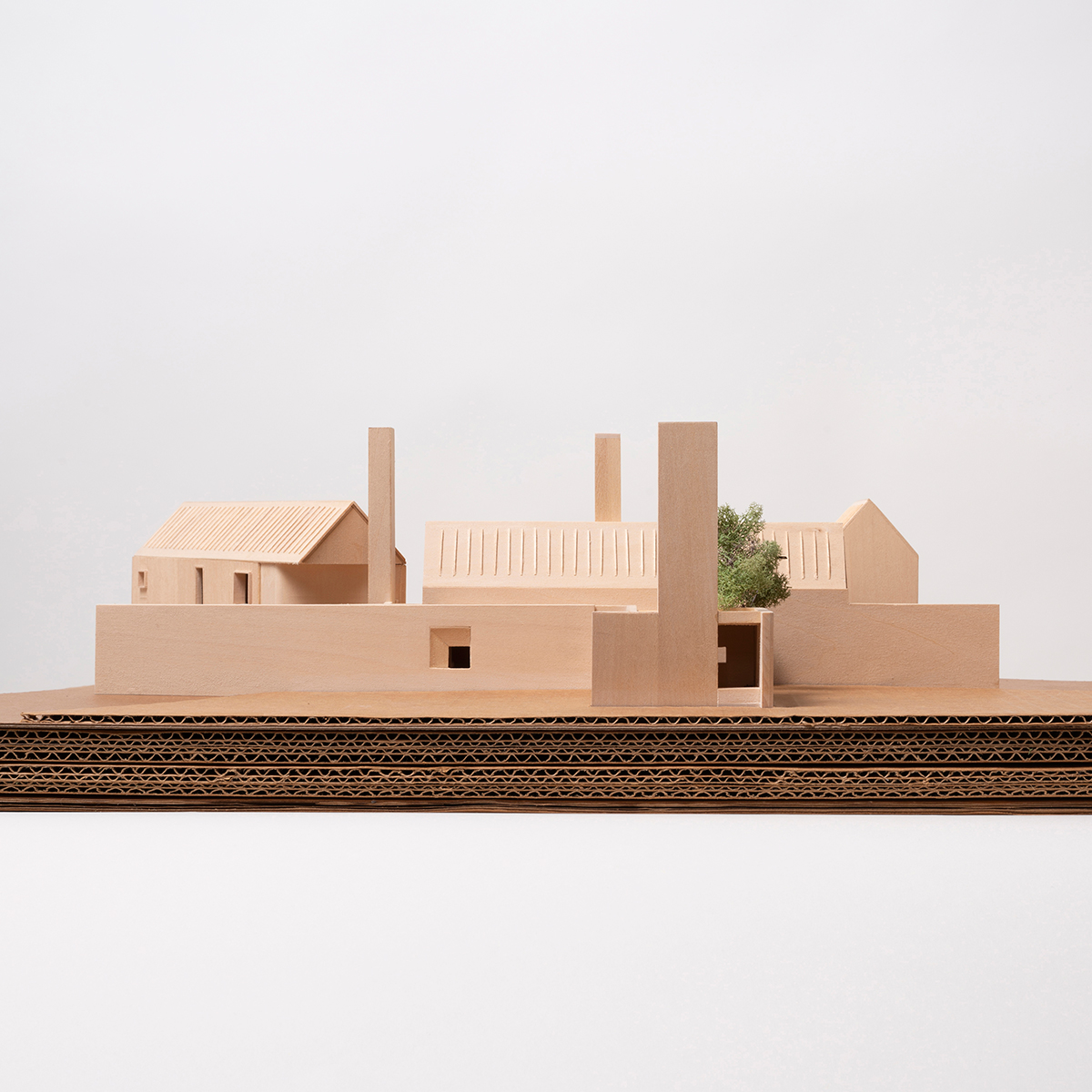 TW-ryan-architecture-three-chimney-house-designboom-022