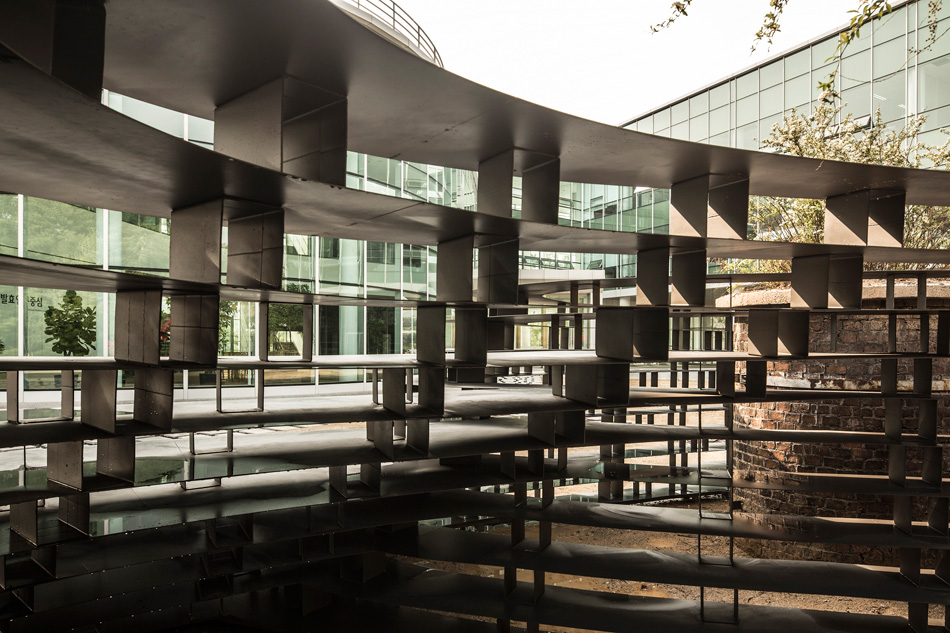 unsangdong architects: memorial pot