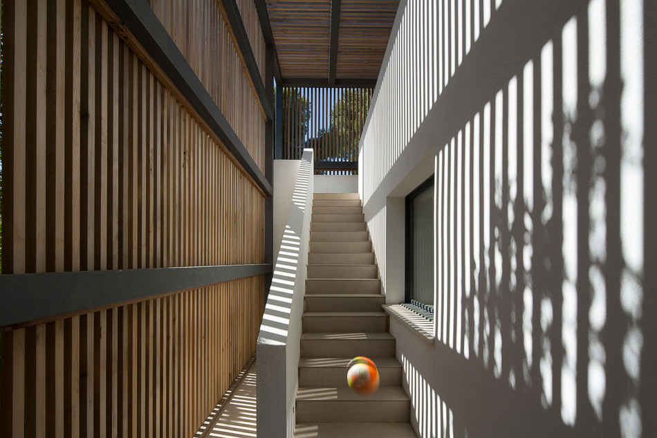 vincent coste architecte maison l2 house saint-tropez designboom