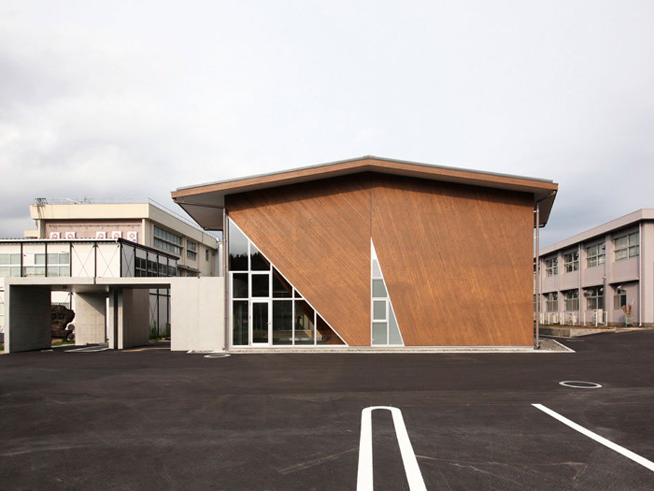 workstation: kuma technical high school administrative bldg.