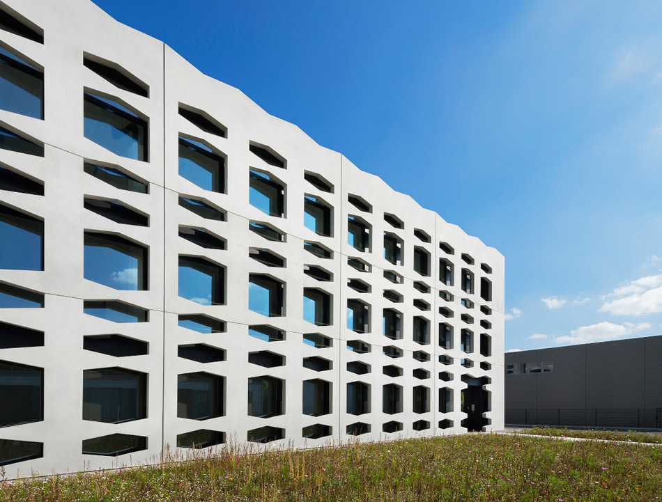 wurm wurm neutrabuilding jena germany designboom