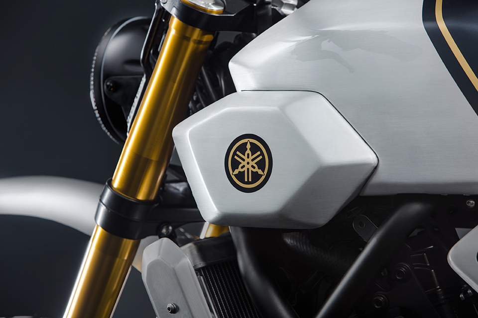 yamaha-bunker-custom-xsr700-yard-built-motorcycle-designboom-gallery02