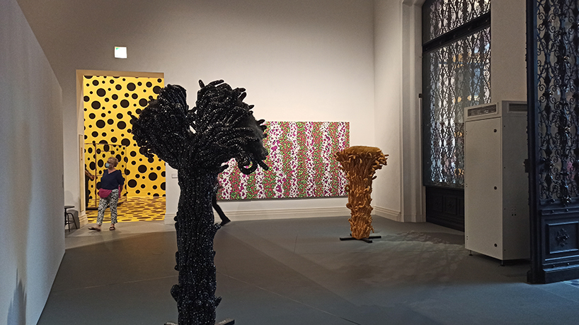 Gropius Bau on X: #KusamaDecadeByDecade: 1960s In the 1960s, Yayoi Kusama  also professionalised her fashion design. The artist's clothes connected to  the personal, social and political liberation enacted in her happenings. She