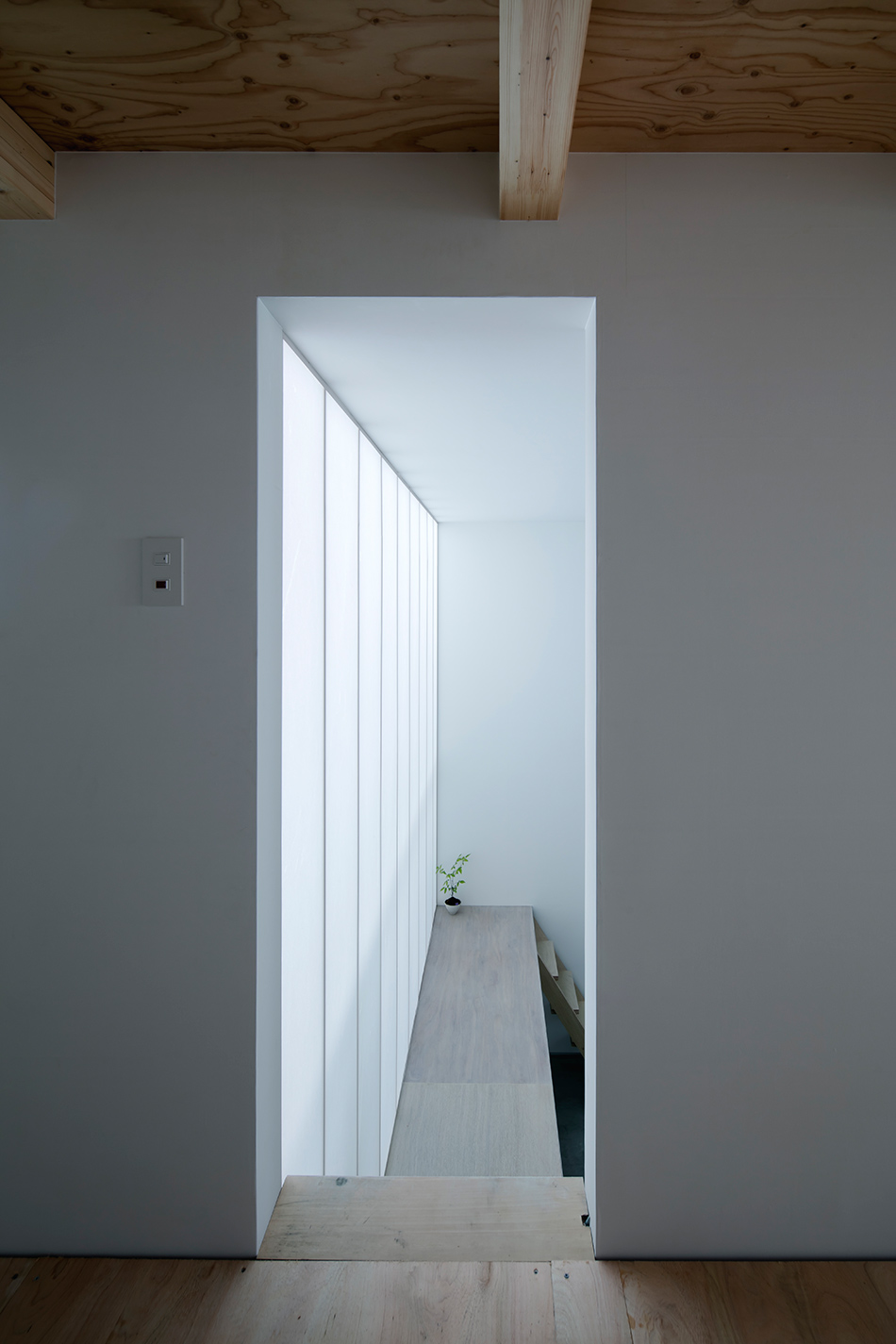 yoshiaki yamashita shoji screen house osaka city japan designboom