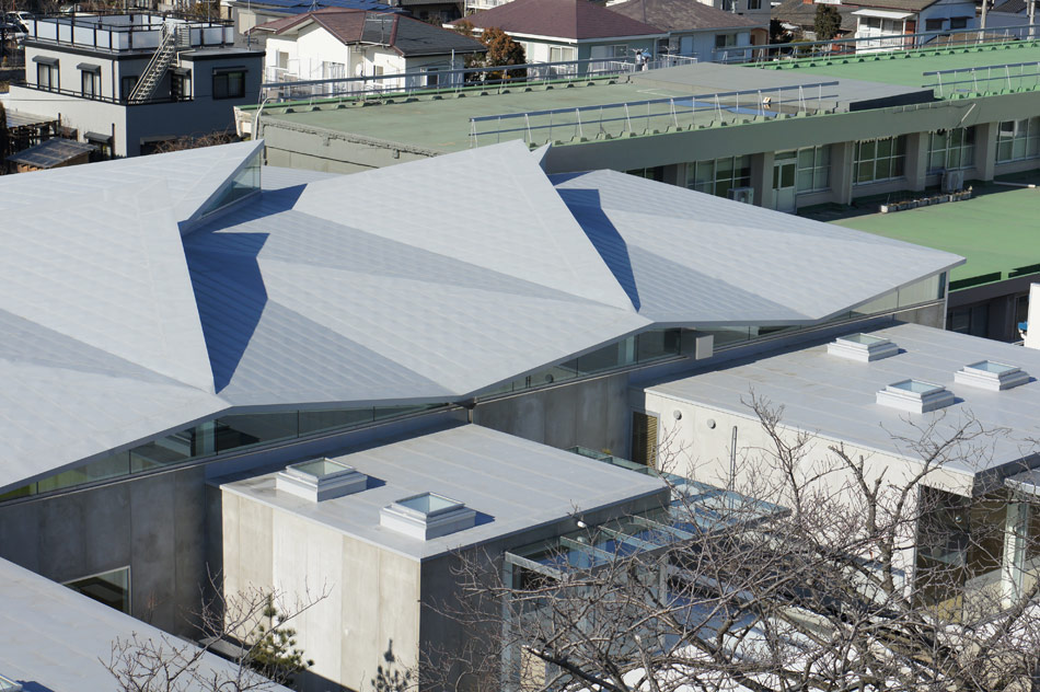 yuji tanabe and sachie isaka carona electric head office designboom