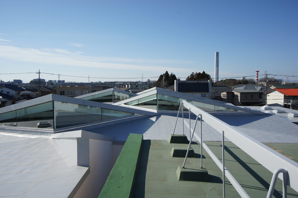 yuji tanabe and sachie isaka carona electric head office designboom