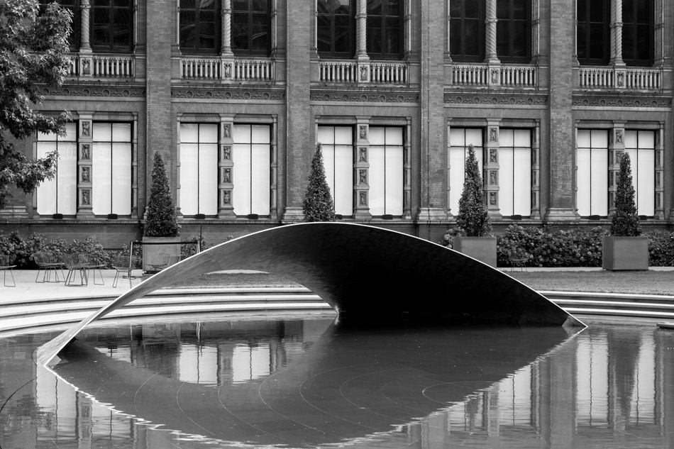 zaha hadid: crest pavilion for melia, london
