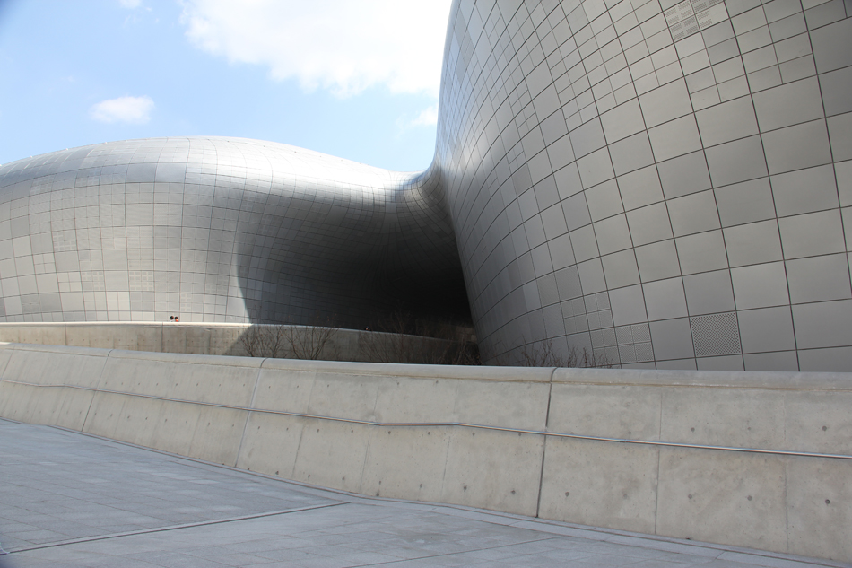 zaha hadid: dongdaemun design park, seoul