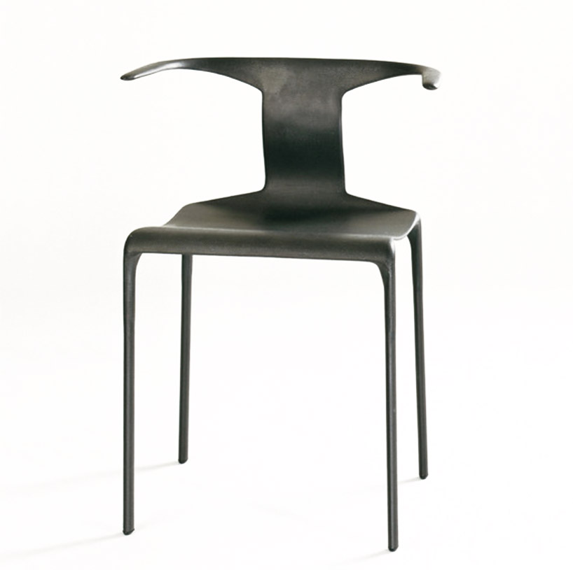 alberto meda's carbon fiber chairs for alias weight only 1 kg