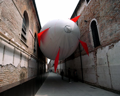 hector zamora: zeppelin installation at 2009 venice art biennale