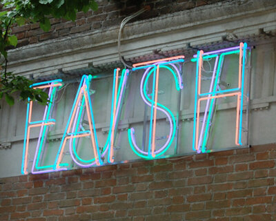 bruce nauman: airborne art in pasadena, california