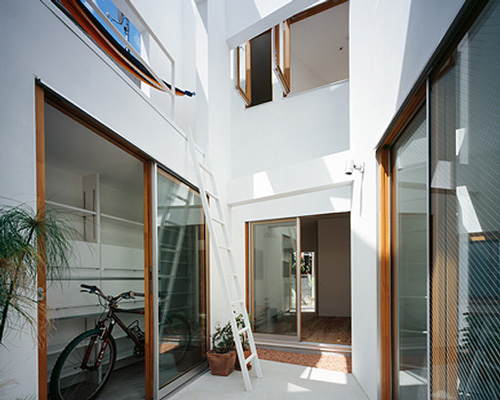 takeshi hosaka architects: insidehouse & outsidehouse