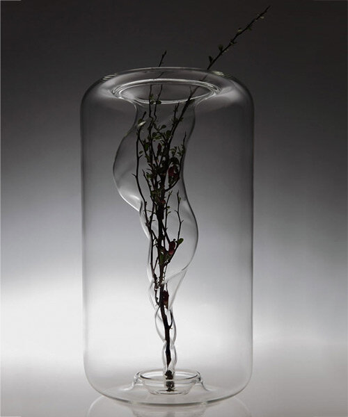 A+A cooren: tourbillon vortex vase