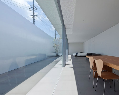 shinichi ogawa & associates completes 'minimalist house' in japan