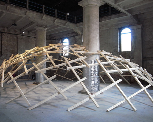 amateur architecture studio: decay of a dome