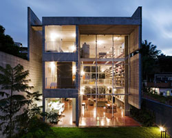 alvaro puntoni: querosene house