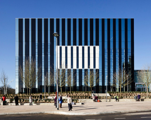 hawkins\brown: corby cube