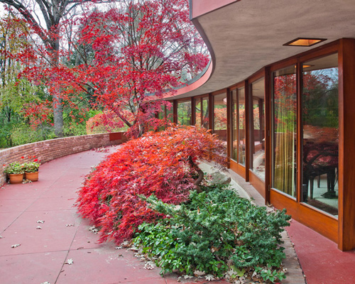 frank lloyd wright's kenneth laurent house up for auction