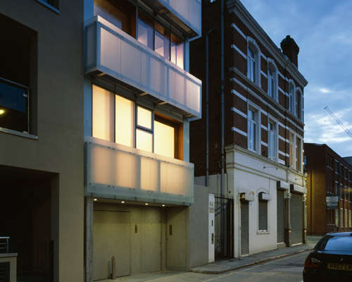 carl turner architects: frame house