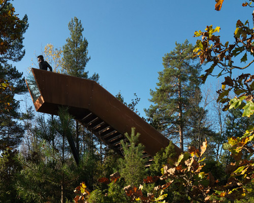saunders architecture: forest stair in stokke, norway