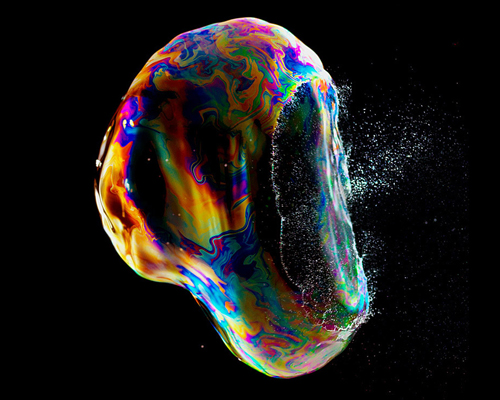 fabian oefner: iridient bursting soap bubbles