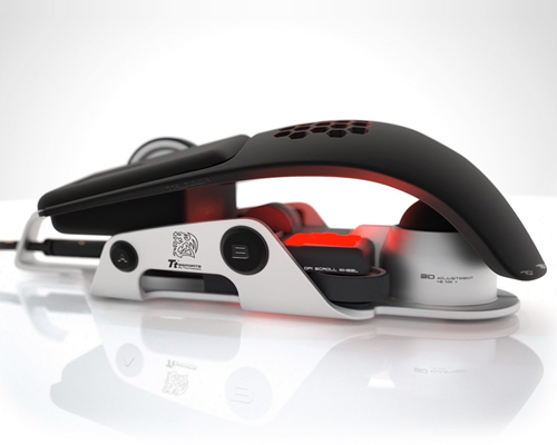  the thermaltake 'level 10 M' gaming mouse designed by BMW group designworksUSA