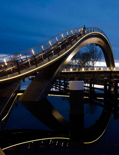 melkwegbridge by NEXT architects