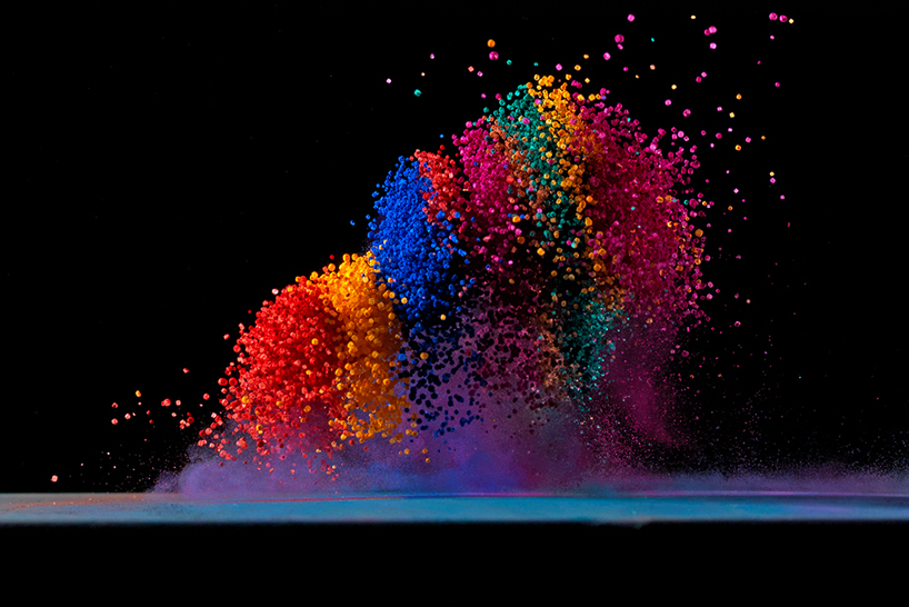 fabian oefner: dancing colors - making sound waves visible