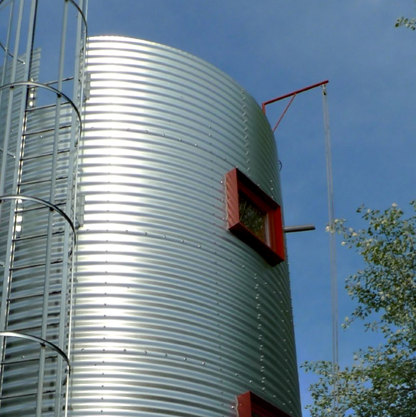 syllogie inhabitable silo by antoine pradels and gregoire chombard