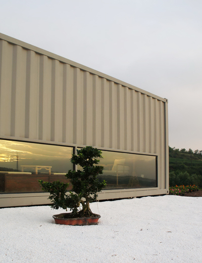 luxury shipping container hotel in china