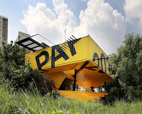 shipping container art school in korea by LOT-EK