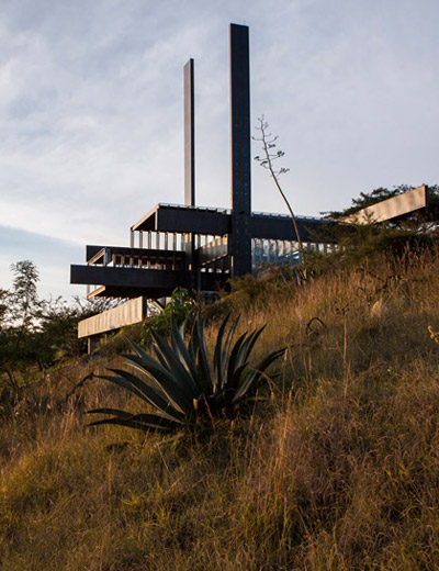 jose maria saez + daniel moreno flores: algarrobos house, ecuador
